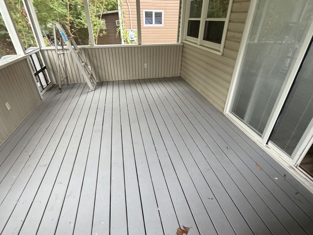 Empty screened porch after a full pre-sale estate cleanout in Davidsonville, MD
